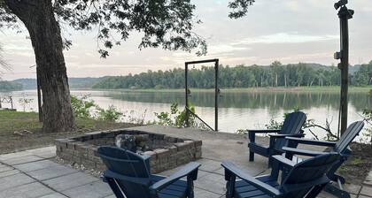 Welcome to Rivers Edge Retreat – Your Serene Escape on the Osage River