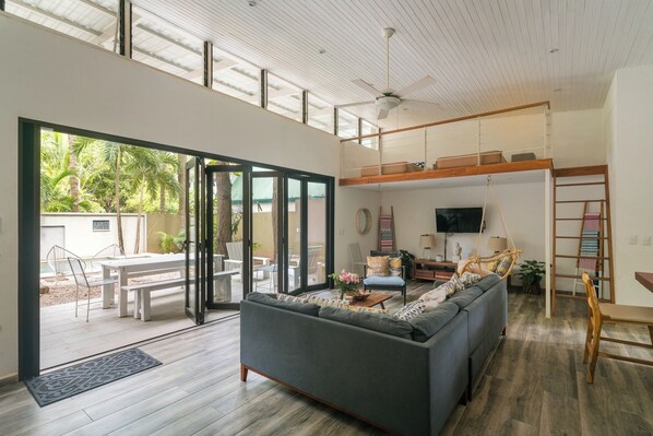 Smart TV - Oceano5, 4 bedroom Pool Villa - 4 min walk to the beach (nosara)