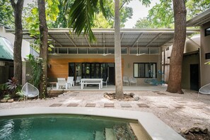 Outdoor pool - Oceano5, 4 bedroom Pool Villa - 4 min walk to the beach (nosara)