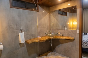 Towels, soap, toilet paper - Apartamento Pegaso Monteverde (Monteverde)