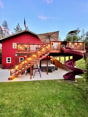 Bain à remous extérieur