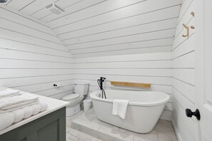 Dutxa, assecador de cabells i tovalloles 