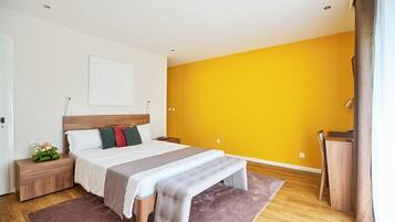 Deluxe Double Room, 1 Queen Bed, Non Smoking, Courtyard View | Premium bedding, down comforters, minibar, in-room safe