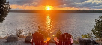 Lakeside Wolsey Shores Cottage on Manitoulin Island Weekly Sat to Sat Rentals