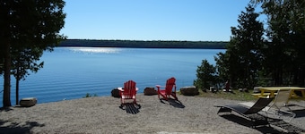 Lakeside Wolsey Shores Cottage on Manitoulin Island Weekly Sat to Sat Rentals