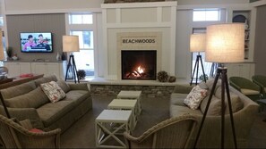Interior - Beachwoods - 2BR/3BA - Great Pools and Amenities! (Kitty Hawk)