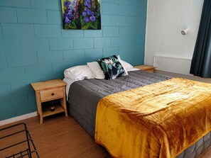 Apartemen Basic | 2 kamar tidur dan Wi-Fi gratis