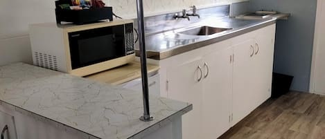 Basic Apartment | Private kitchen