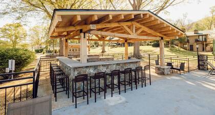 Newly Redesigned 2BR Cabin