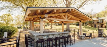 Newly Redesigned 2BR Cabin