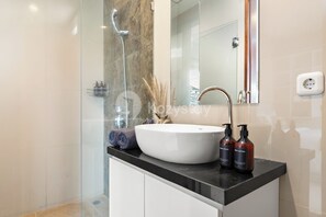 Villa, 3 Bedrooms, Private Pool | Bathroom | Shower, free toiletries, towels, soap