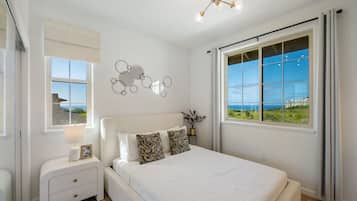 4 bedrooms, desk, iron/ironing board, travel crib