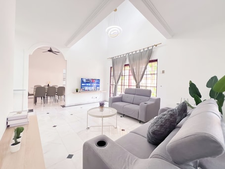 家庭独立别墅, 5 间卧室 | 起居区