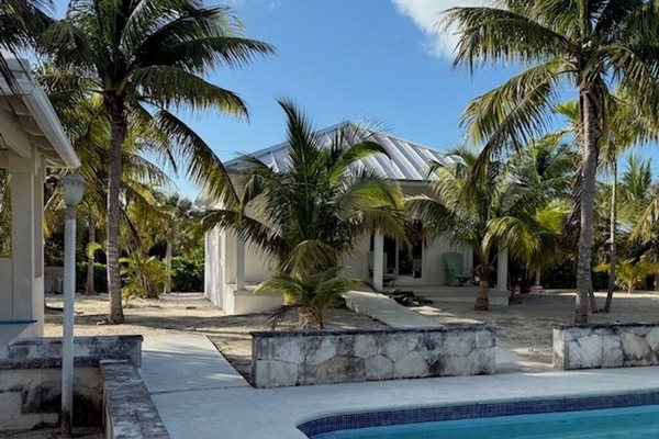 Amazingly Beautiful Cottage by Pool in Stunning Surroundings