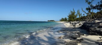 Cottage 5 - Charming Secluded Cottage, Large pool, Tennis, Private Community