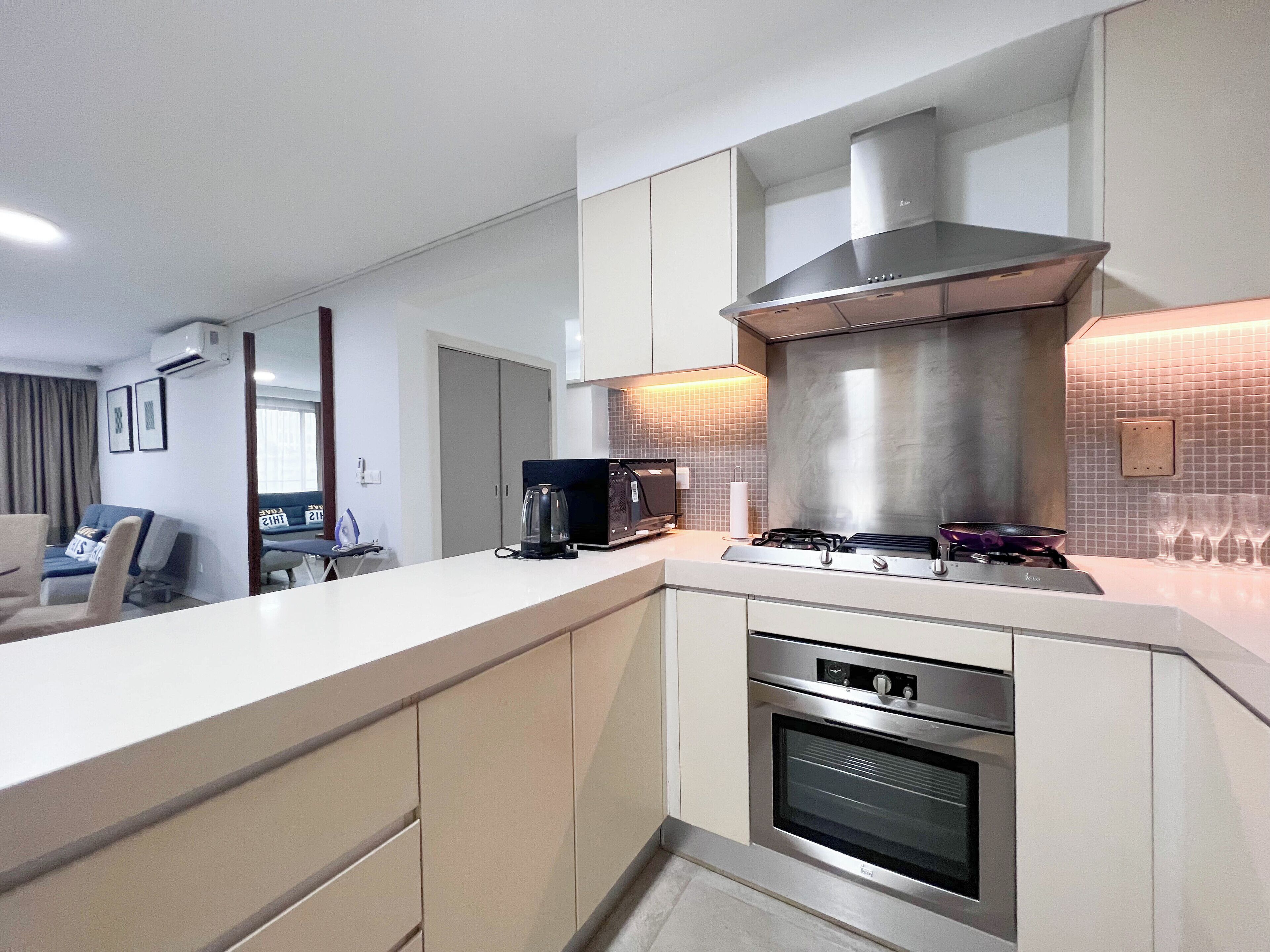 Apartamento, 3 quartos | Sala de estar | TV de tela plana 40 polegadas com canais a cabo