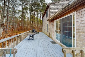 Outdoor dining - Quiet home with sunroom, deck, W/D, AC, & quick access to beach (Wellfleet)