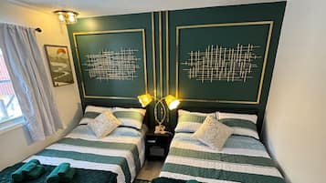 4 多间卧室、办公桌、熨斗/熨衣板、免费 WiFi