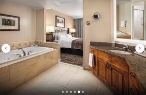 Jetted tub