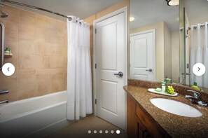 Jetted tub