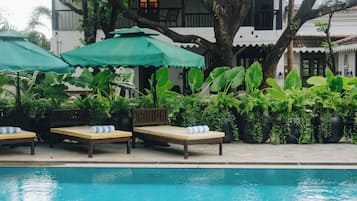 Kolam renang outdoor