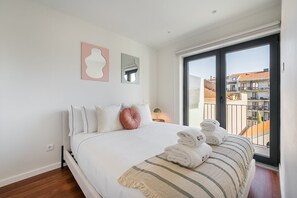 1 bedroom, internet, bed sheets