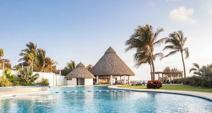 Dream Diamante with Beach Club
