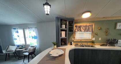 Charming 2-bedroom mobile home with WiFi and AC in Okeechobee