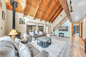 TV, fireplace, offices