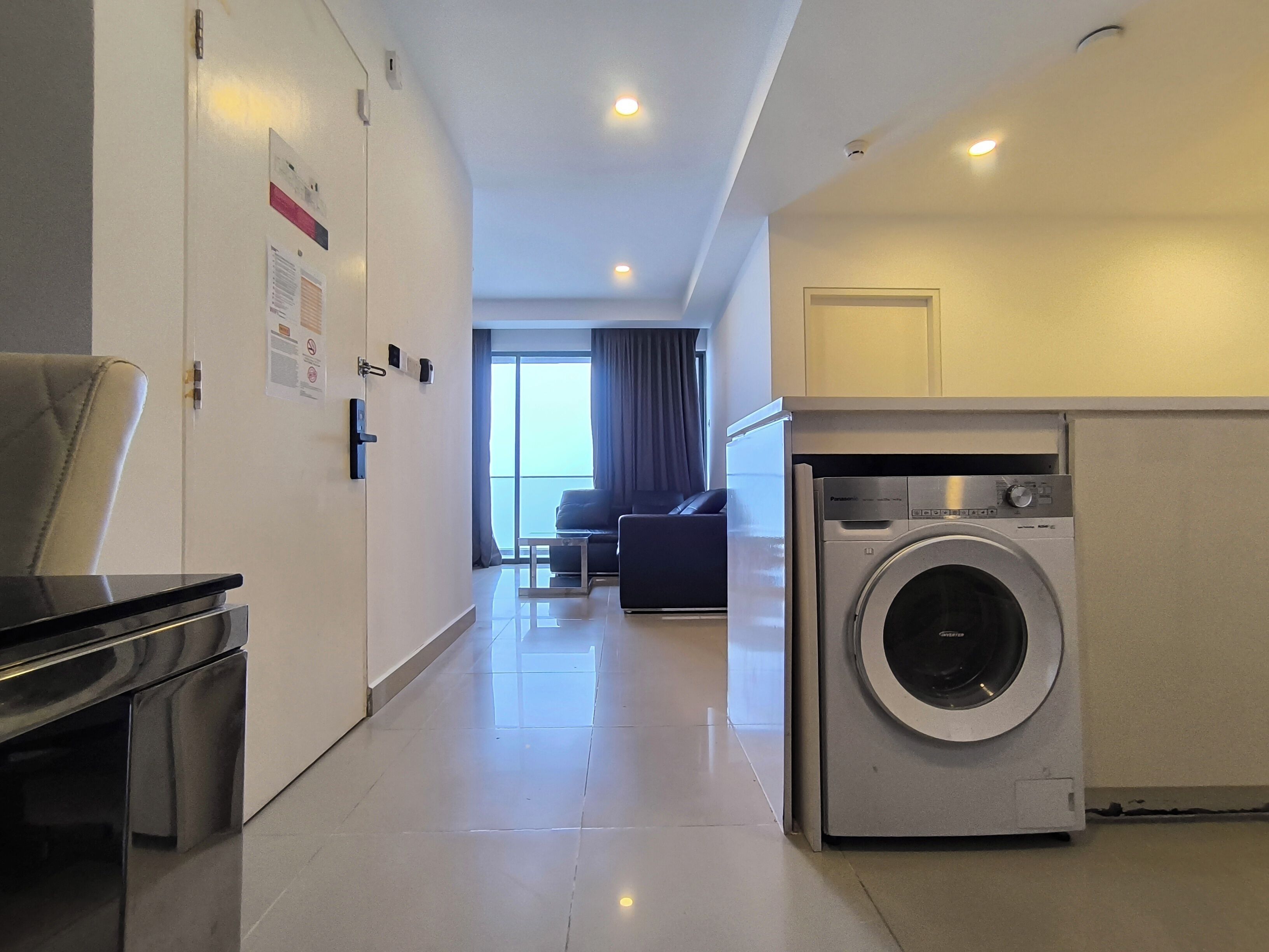 Appartement, 1 queensize bed, niet-roken | Woonruimte | Een 40-inch televisie met kabelzenders
