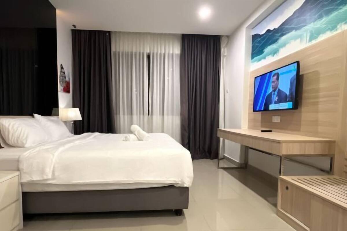 2 bedrooms, bed sheets