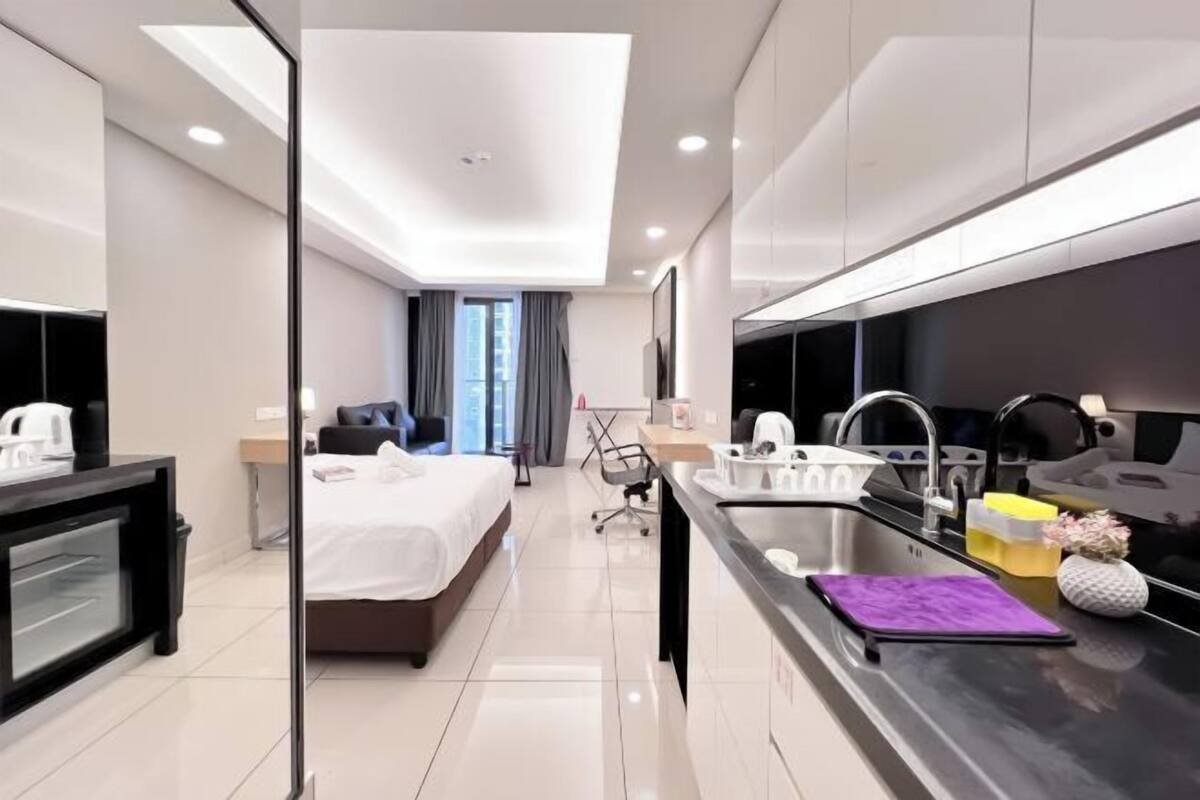 2 bedrooms, bed sheets