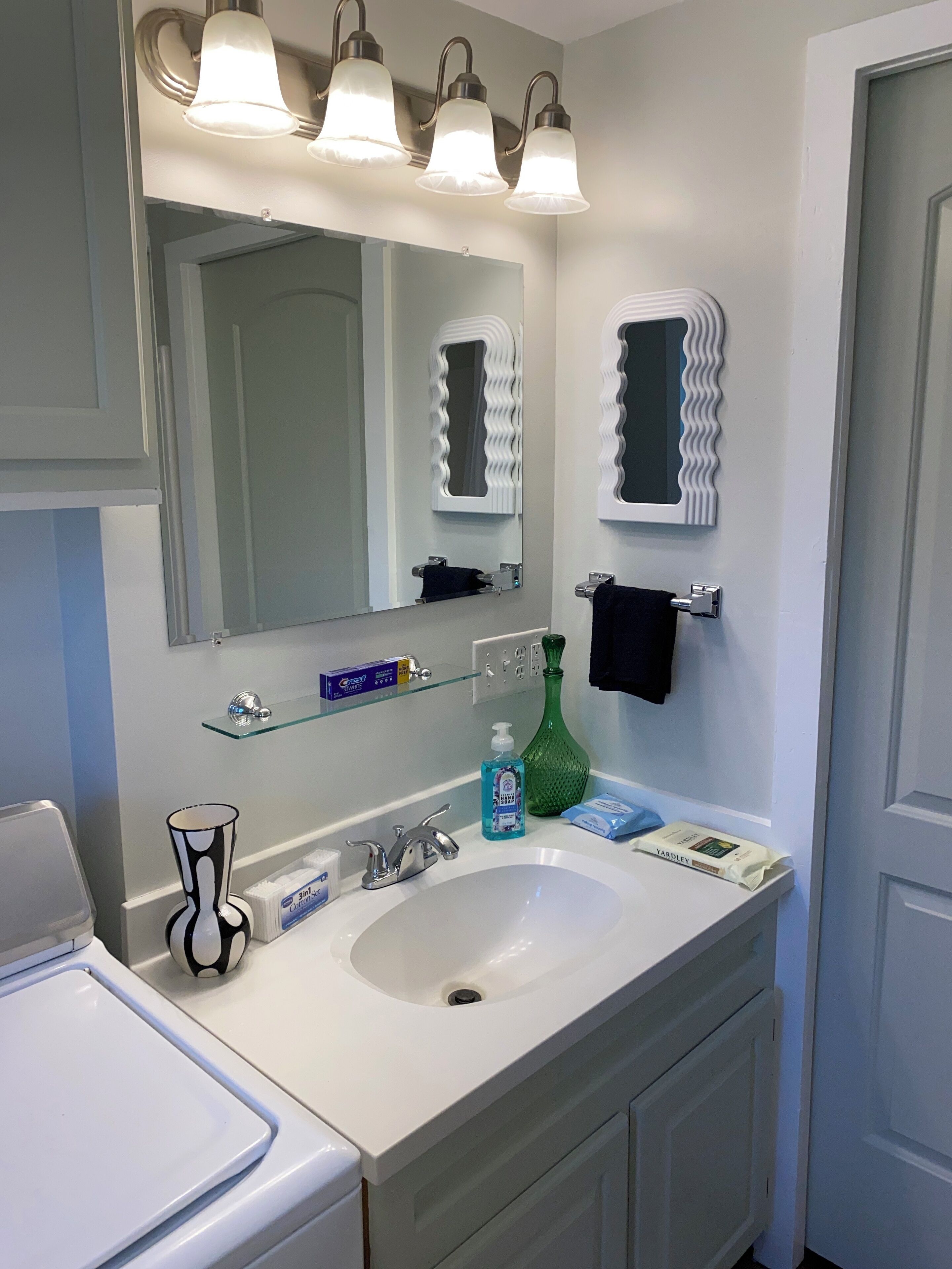 Toallas, jabón, champú y papel higiénico