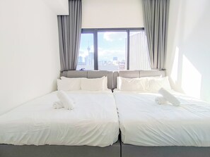 2 bedrooms, iron/ironing board, free WiFi, bed sheets - Lucentia Residences by Manhattan Group (Kuala Lumpur)