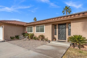 Exterior - Las Vegas Lux | Pool | Hot Tub | 10 Minutes From Strip (Las Vegas)