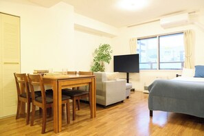 1 bedroom, iron/ironing board, free WiFi