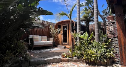 Tathra Tides | Private Sauna | Walk to Beach & Cafes |Tropical Gardens