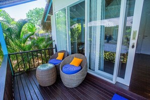 Deluxe Bungalow, 3 Bedrooms, Garden View | Terrace/patio