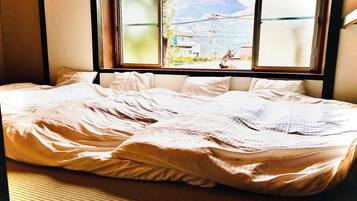 3 chambres, bureau, Wi-Fi gratuit, draps fournis