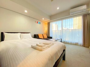 1 dormitorio, escritorio, Internet y ropa de cama