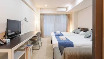 1 bedroom, desk, internet, bed sheets