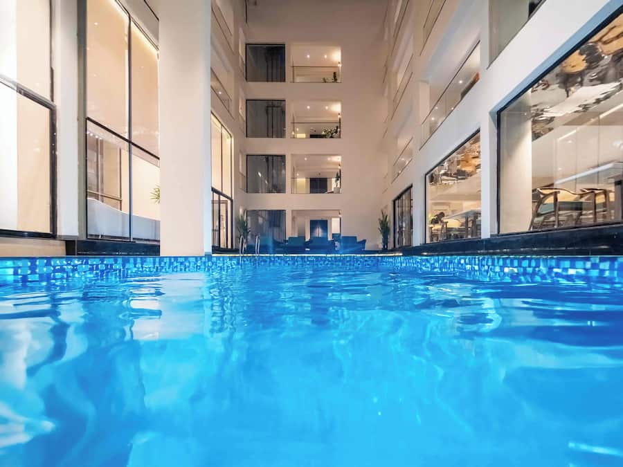 Una piscina techada
