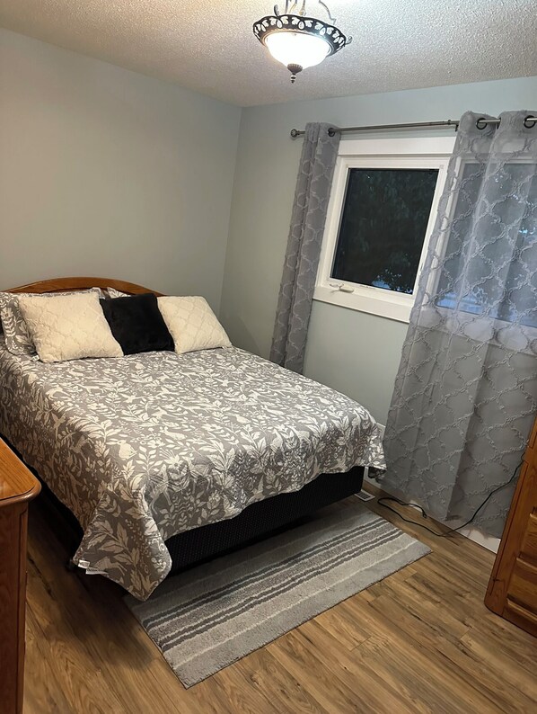 3 bedrooms, WiFi, bed sheets