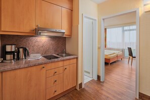 Căn hộ phong cách cổ điển, 1 phòng ngủ | Bếp riêng | Tủ lạnh, lò vi sóng, dụng cụ pha cà phê/trà, lò nướng bánh mì 