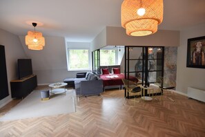 Comfort Apartment, 2 Bedrooms | Living room
