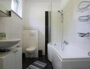 Bathroom - Reihenhaus in Malchow (Malchow)