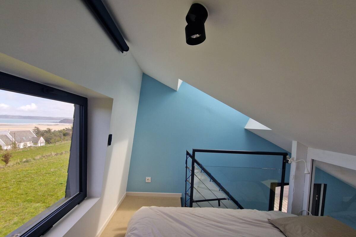 Classic Apartment, 1 Bedroom | 5 bedrooms, individually furnished, bed sheets