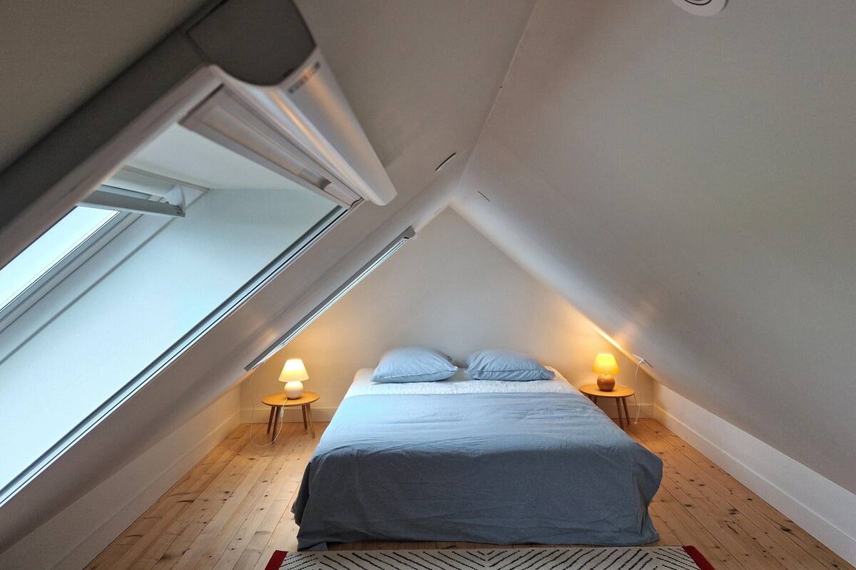 Deluxe House, 2 Bedrooms | 9 bedrooms, individually furnished, bed sheets