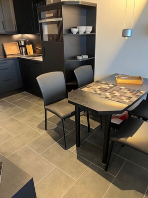 Appartement Confort, 2 chambres | Restauration