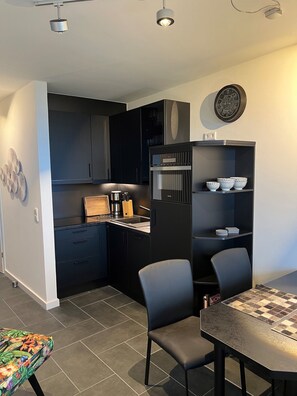 電冰箱、烤箱、洗碗機、咖啡機/沖茶器